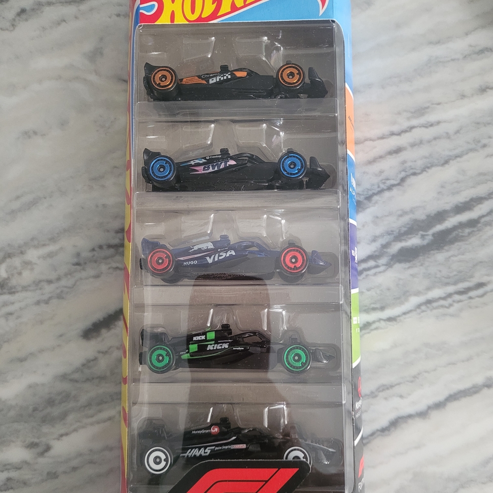 Formula 1 2024 5pack Hot Wheels Speed Racer Set - Black and Multicolor